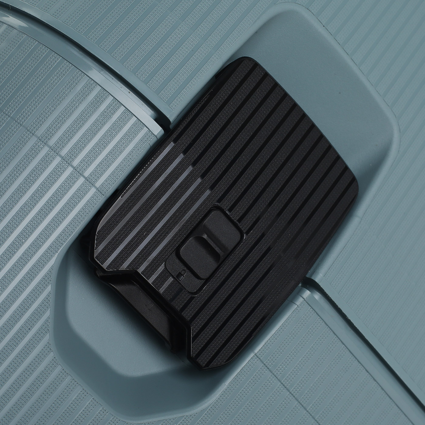 Чемодан очень большой XL из полипропилена с кодовым замком Samsonite Magnum ECO