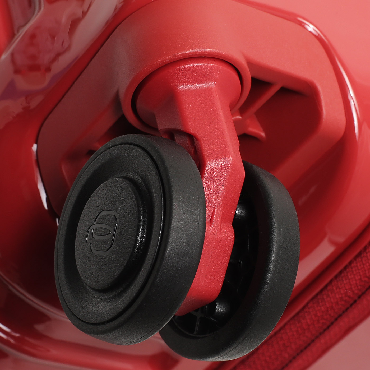 Чемодан для ручной клади из поликарбоната Piquadro PQ Light