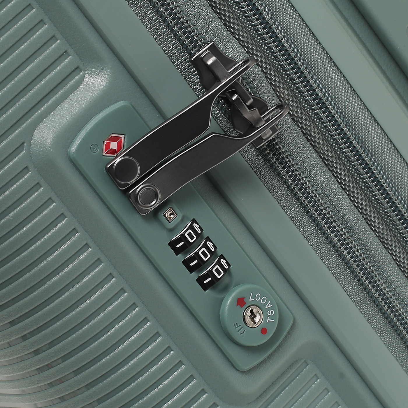 Чемодан маленький S из полипропилена Echolac Forza